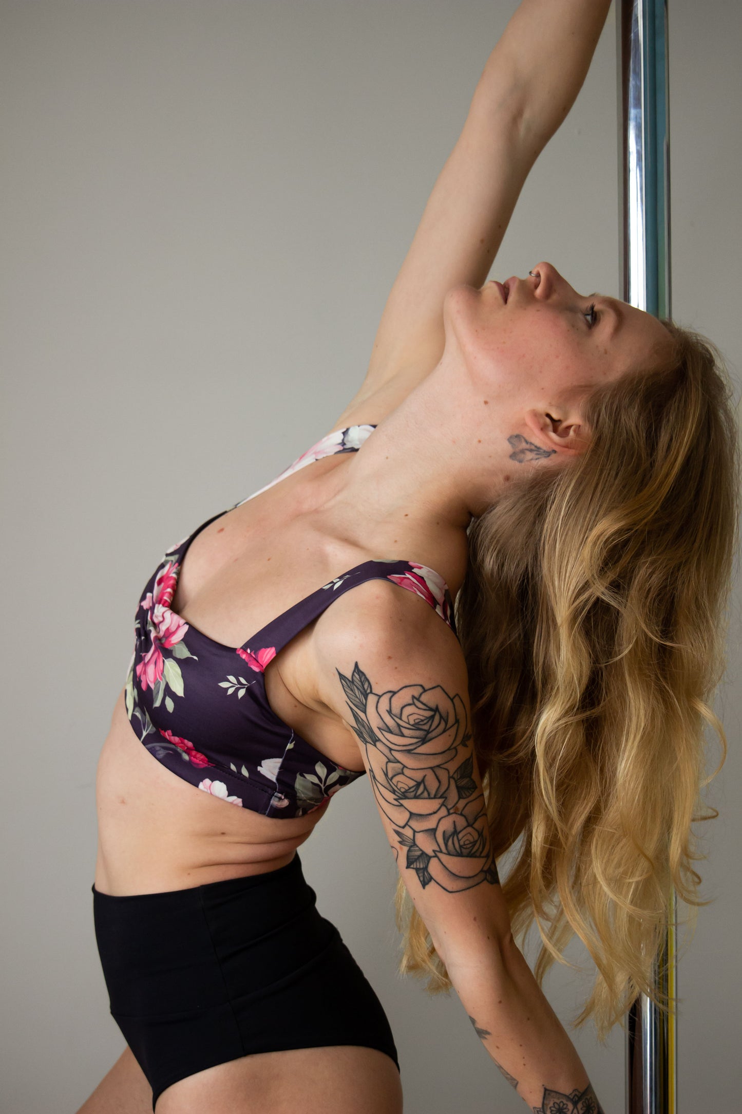 Balconette scrunch sports bra for pole dance in floral print