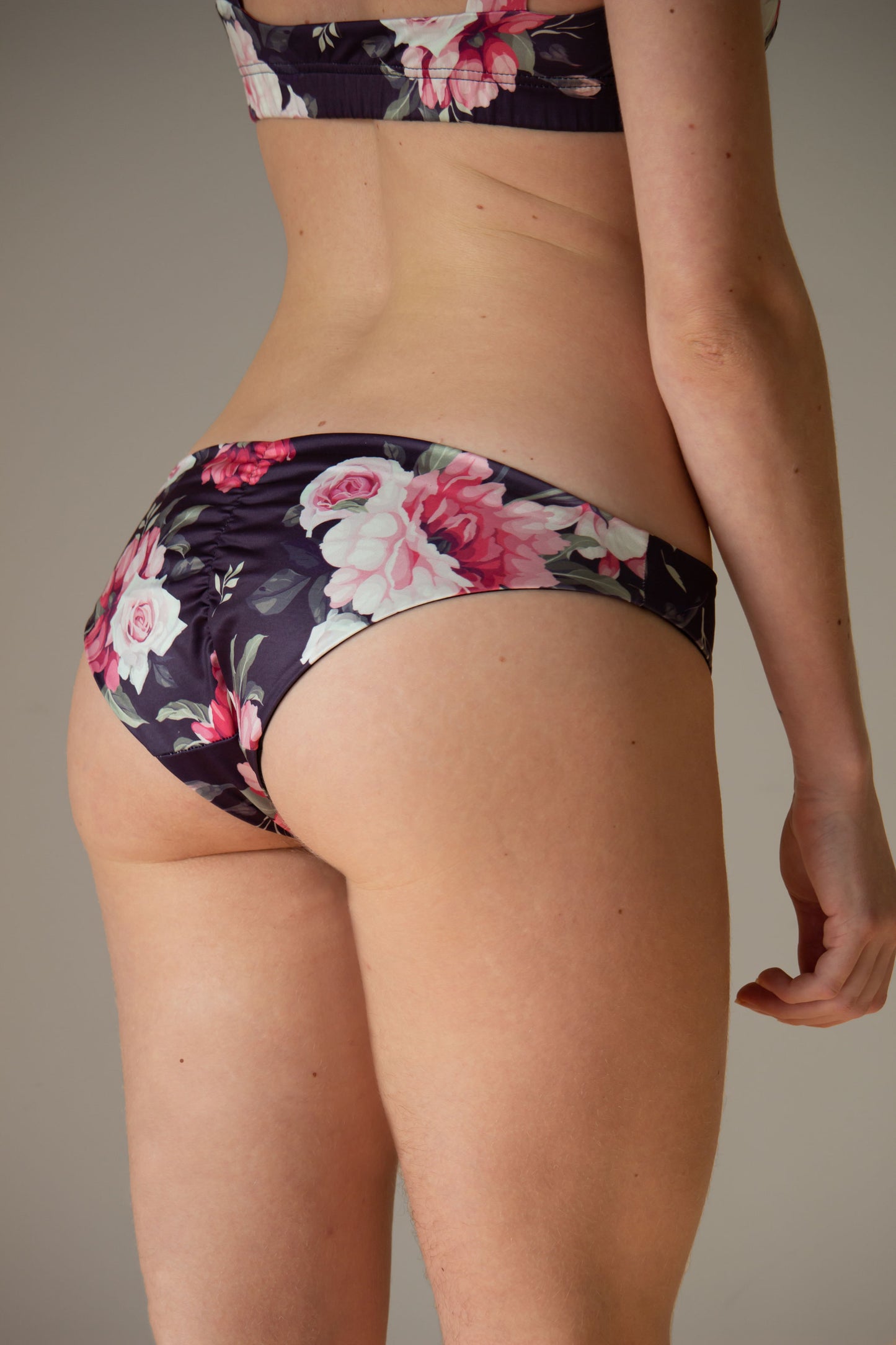 Low waist floral print micro shorts for pole dance with a cheeky brazil scrunch back